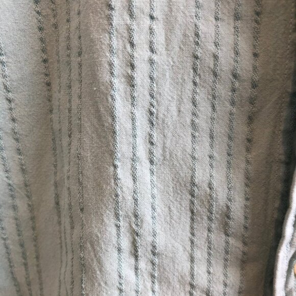 Born Hand Crafted Cotton Long Sleeve Seafoam Green Button Down Shirt Size Medium - Picture 3 of 10